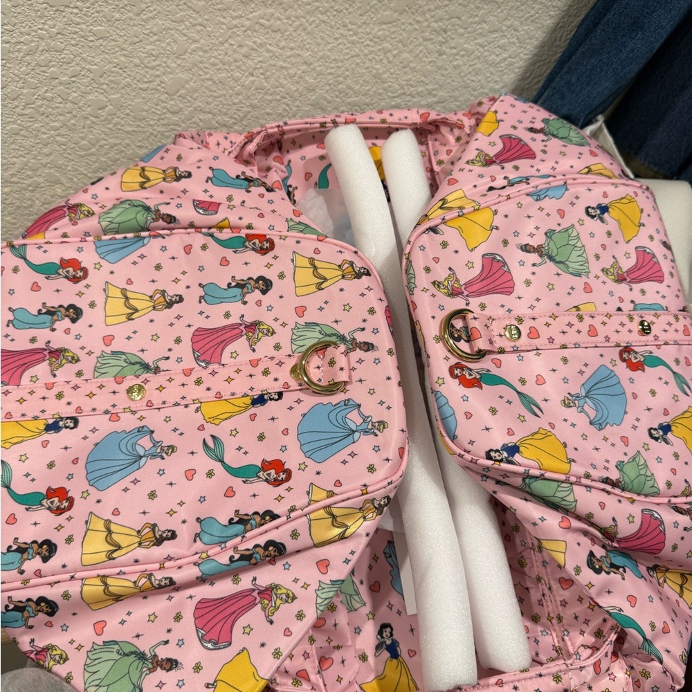 Stoney Clover Lane Disney Princess Never Stop Dreaming Classic Duffle Bag NWT - Picture 7 of 7